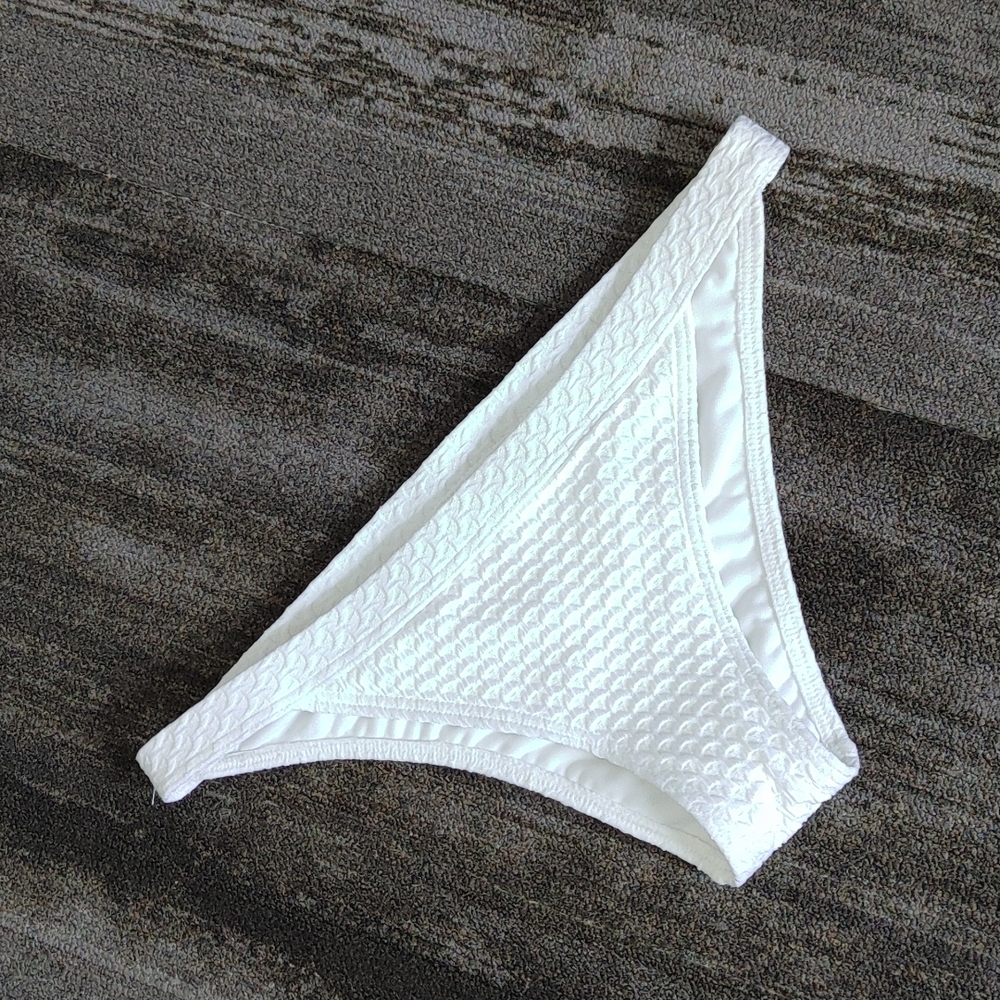 Xhilaration cheeky bikini bottoms